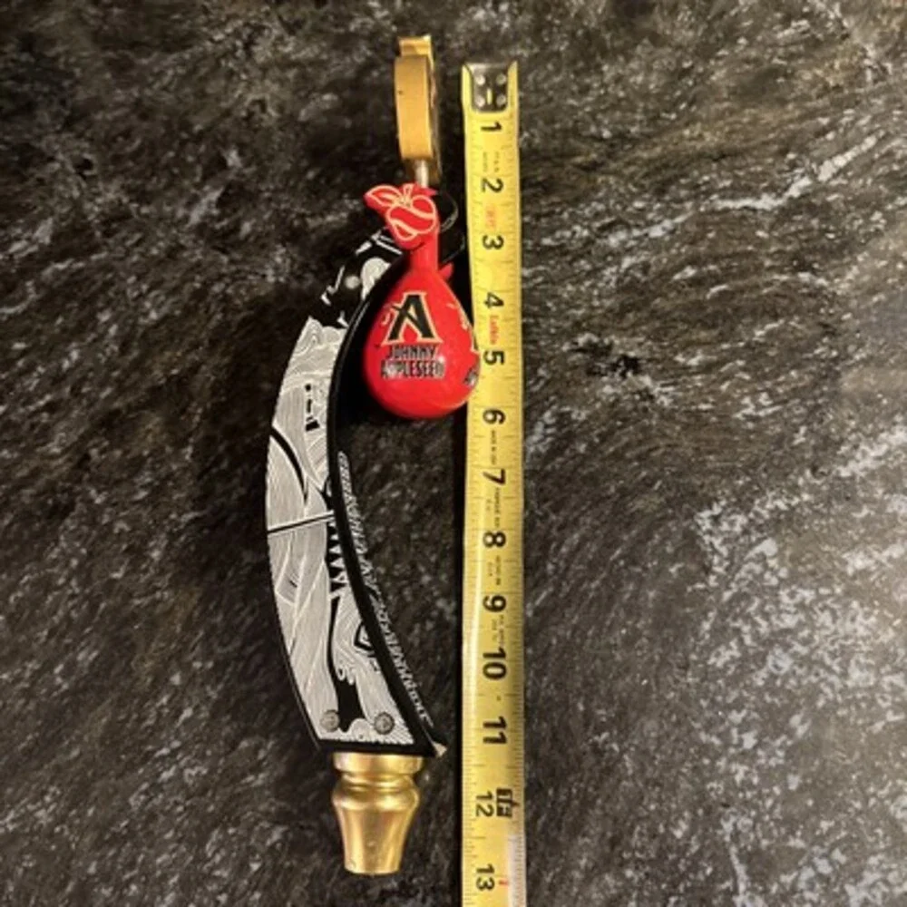 Johnny Appleseed Hard Apple 🍎  Cider Swiveling Tapper Handle, Movement 12.5”.
